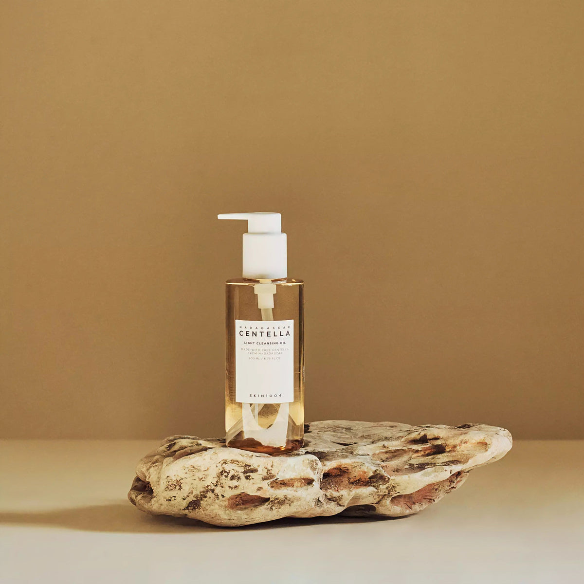 SKIN1004 Madagascar Centella Light Cleansing Oil 200ml - Avoriell